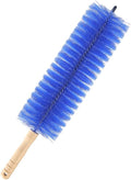Remove dust with this flexible tool