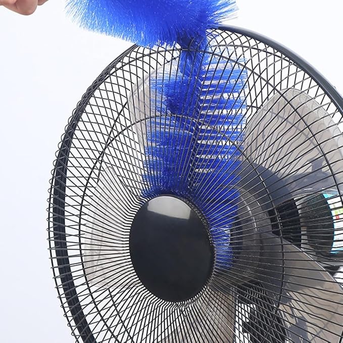 Remove dust with this flexible tool